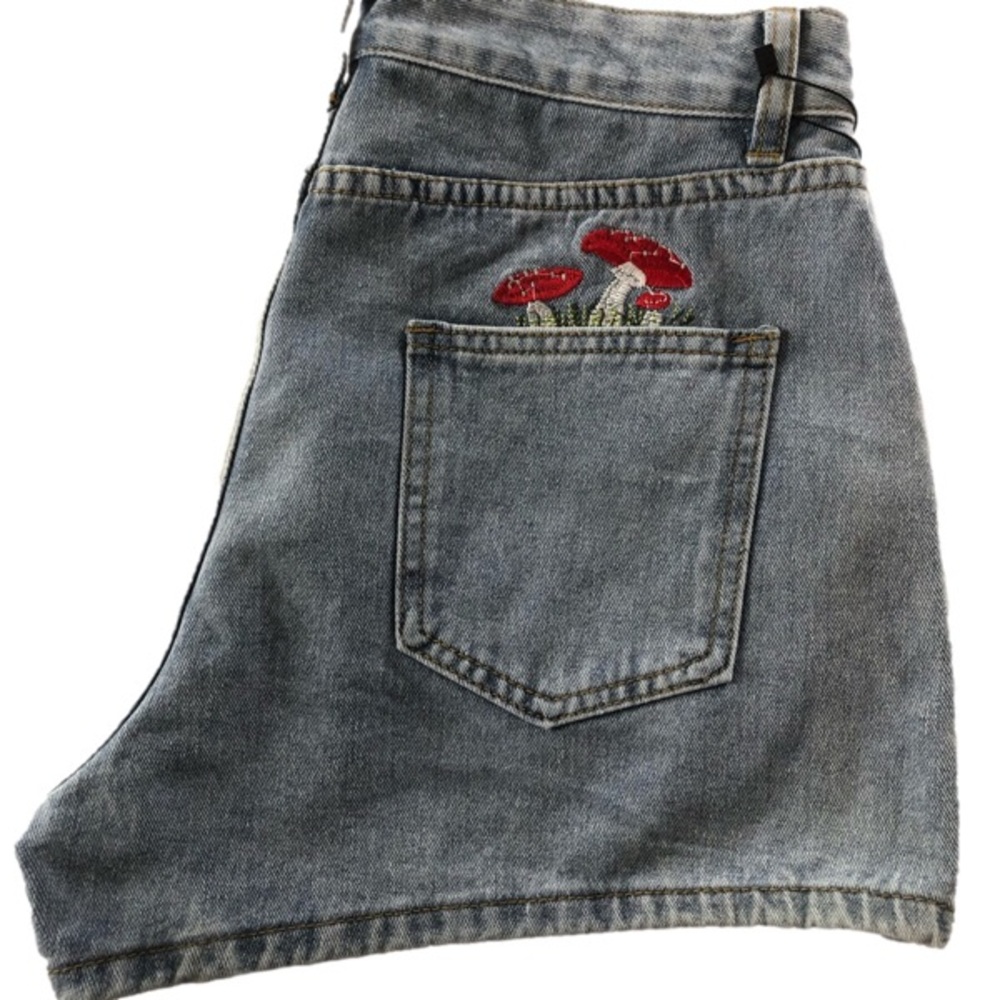 NWT Romwe Embroidered Mushroom Distressed Denim Size L Shorts